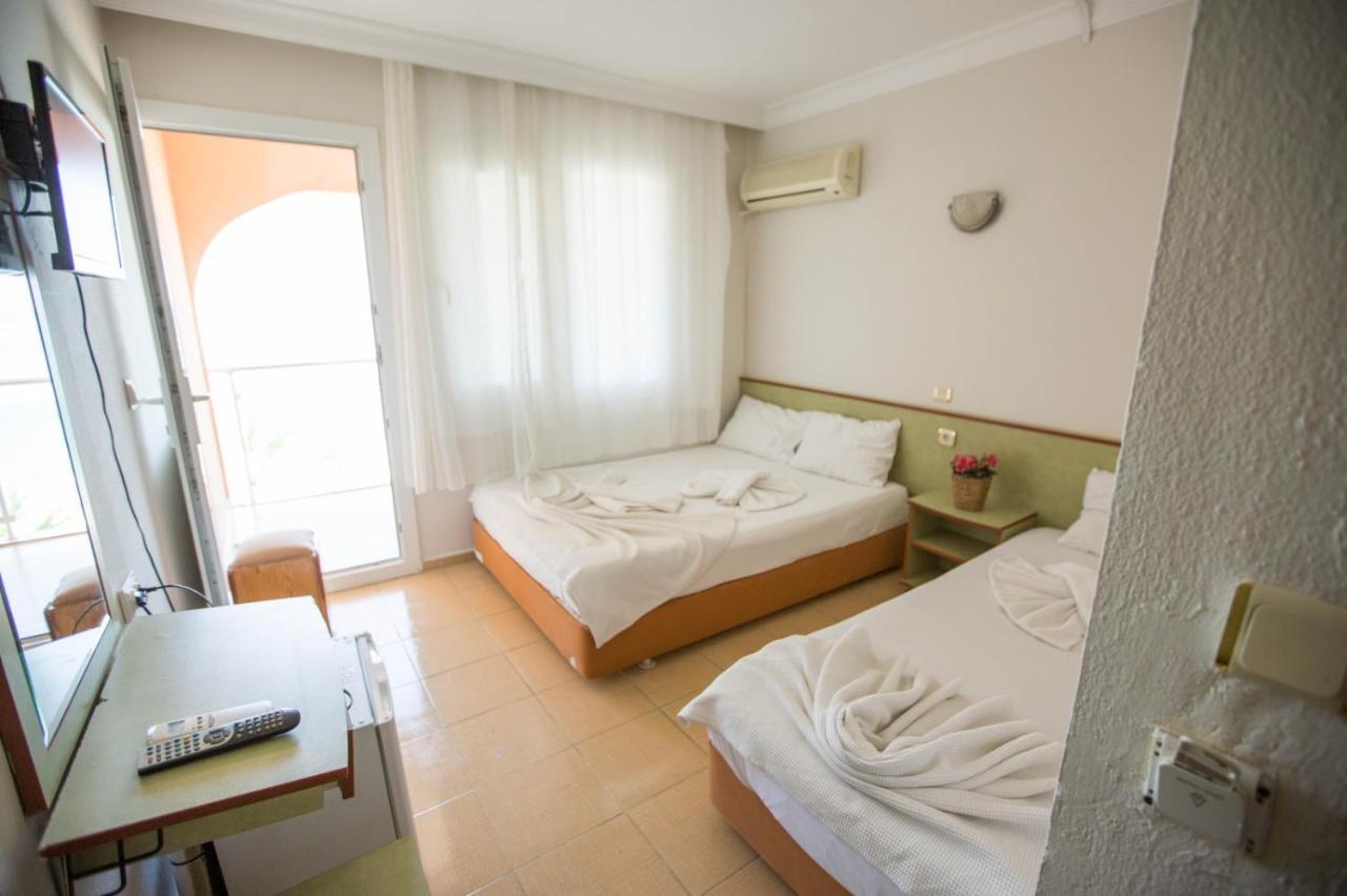 Holiday Hotel Kusadasi Exterior photo