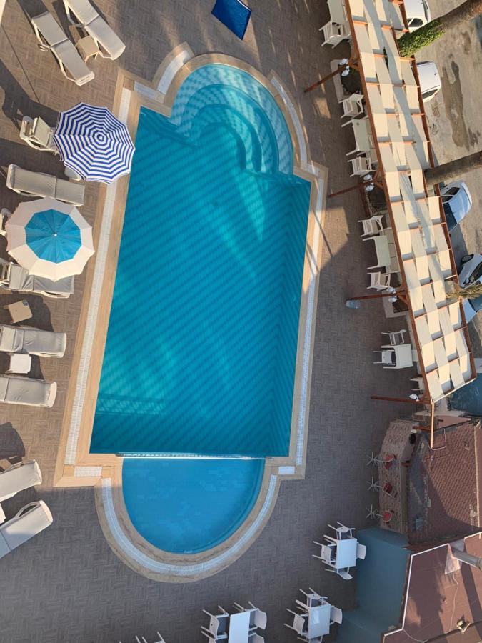 Holiday Hotel Kusadasi Exterior photo